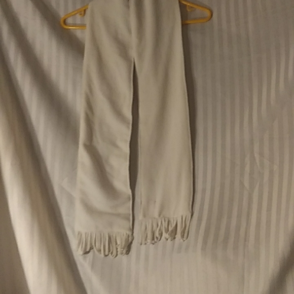 Scarf - Picture 1 of 7